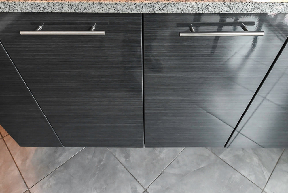 Ultracraft Black Horizontal Grain Thermofoil Modern Kitchen with Appliances