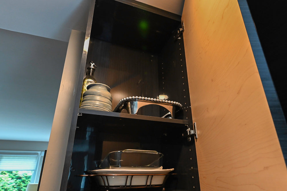 Ultracraft Black Horizontal Grain Thermofoil Modern Kitchen with Appliances