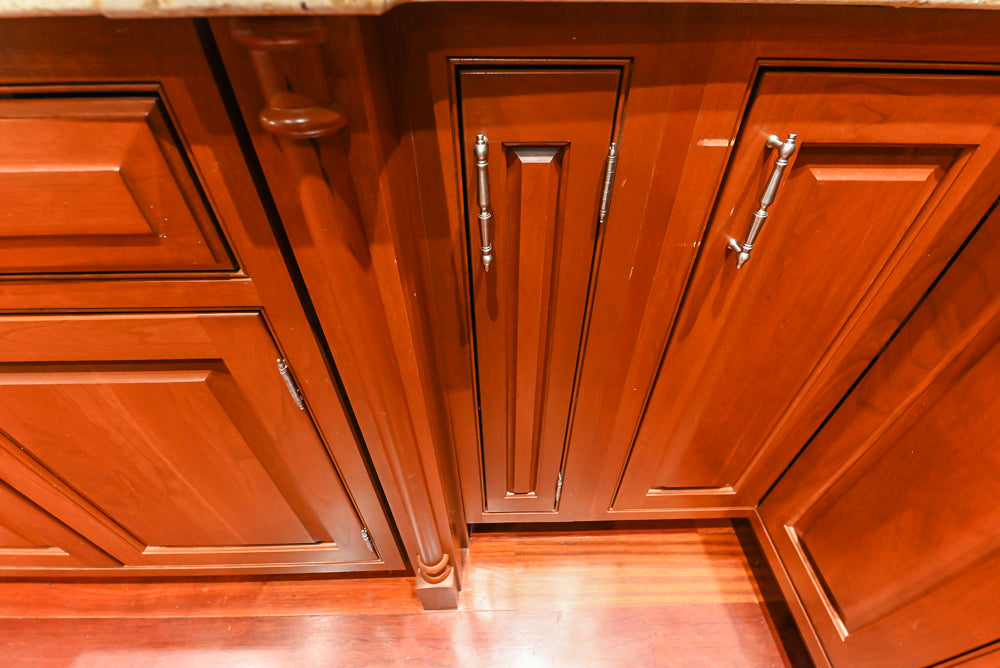 Plain & Fancy Traditional Craftsman Wood Kitchen with Island & Appliances
