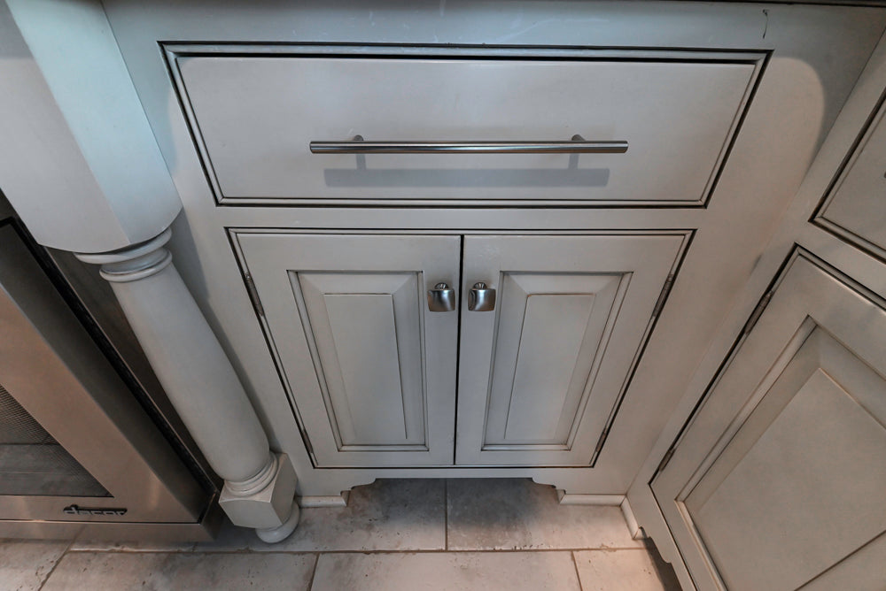 “The Abernathy” Grand Off White Kitchen with Island and Appliances