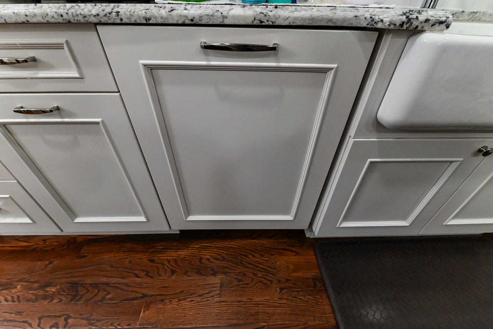 St. Martin Traditional Off-White Kitchen with Island & JennAir Appliances