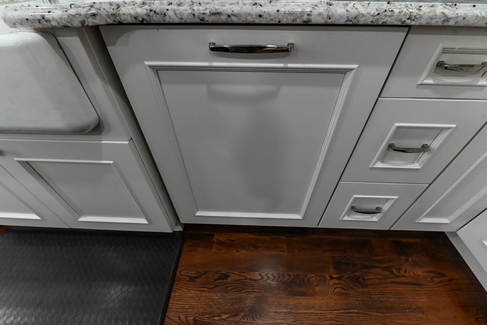 St. Martin Traditional Off-White Kitchen with Island & JennAir Appliances
