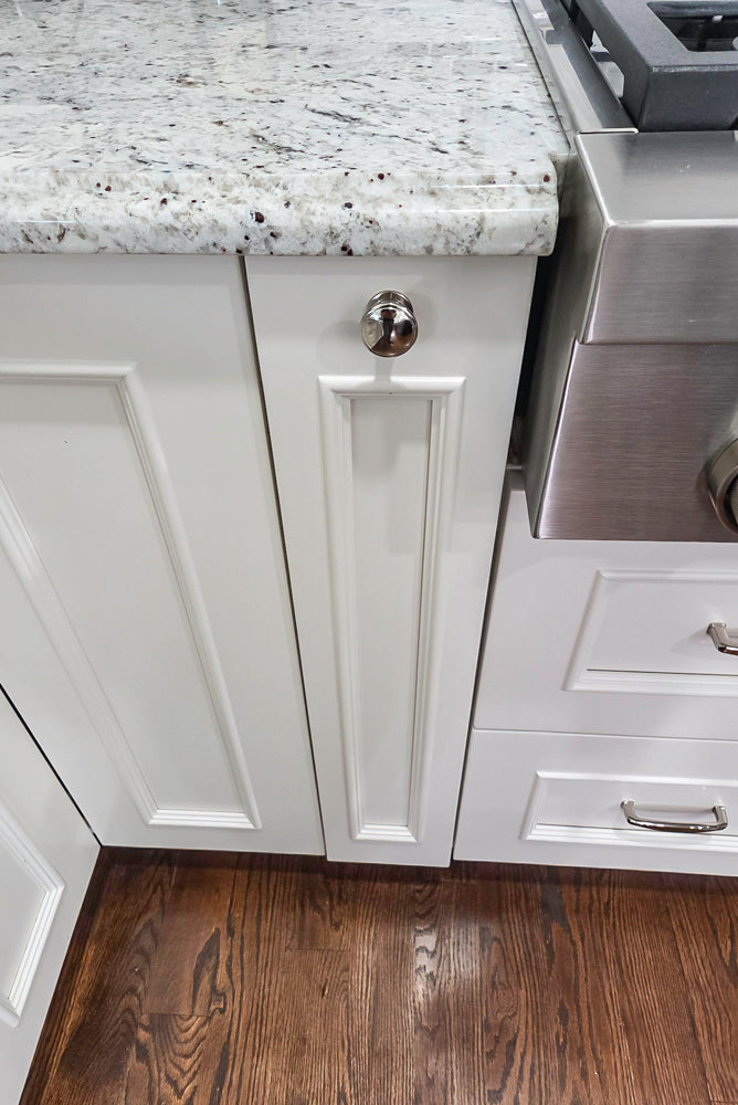 St. Martin Traditional Off-White Kitchen with Island & JennAir Appliances