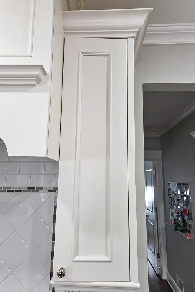 St. Martin Traditional Off-White Kitchen with Island & JennAir Appliances