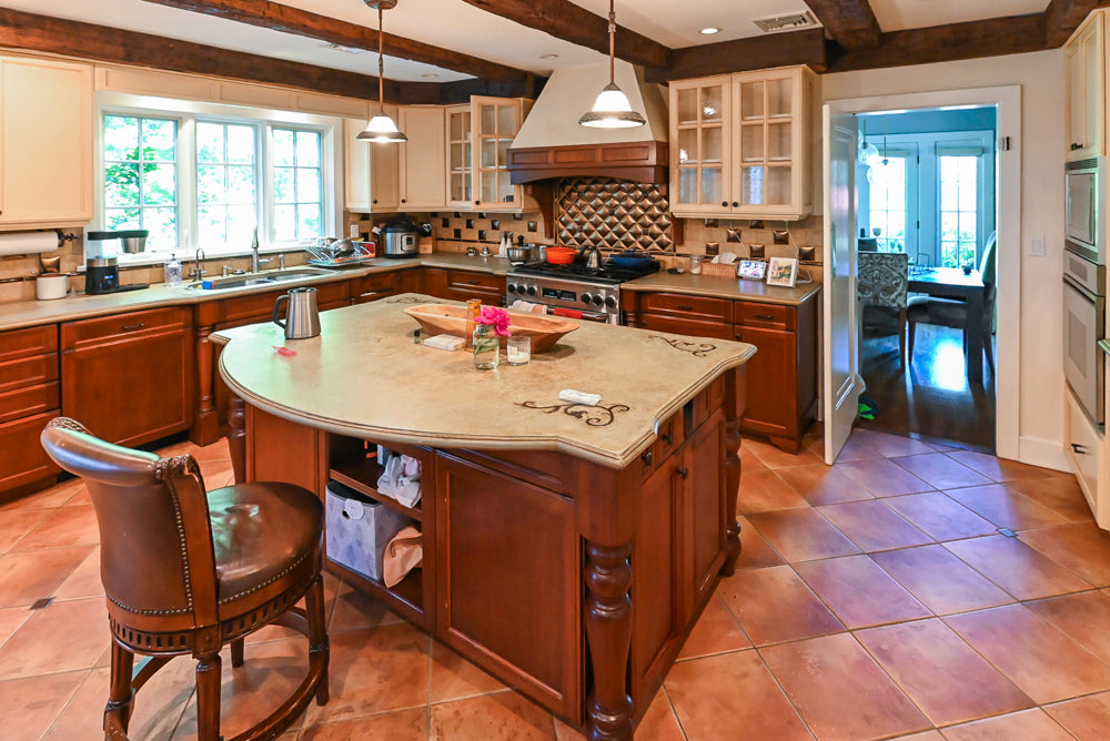 “The Henderson” Traditional Two-Tone Wooden Kitchen with Island & Appliances