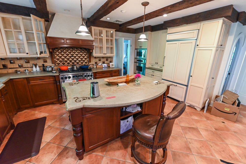 “The Henderson” Traditional Two-Tone Wooden Kitchen with Island & Appliances