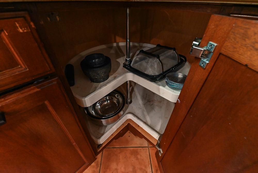 “The Henderson” Traditional Two-Tone Wooden Kitchen with Island & Appliances