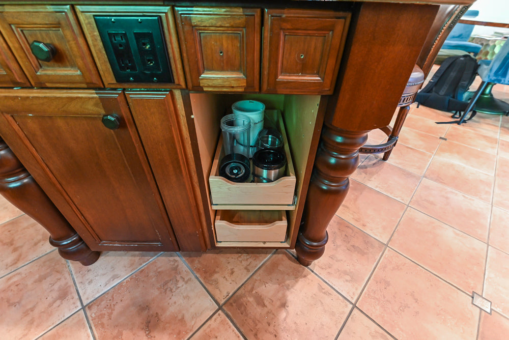 “The Henderson” Traditional Two-Tone Wooden Kitchen with Island & Appliances