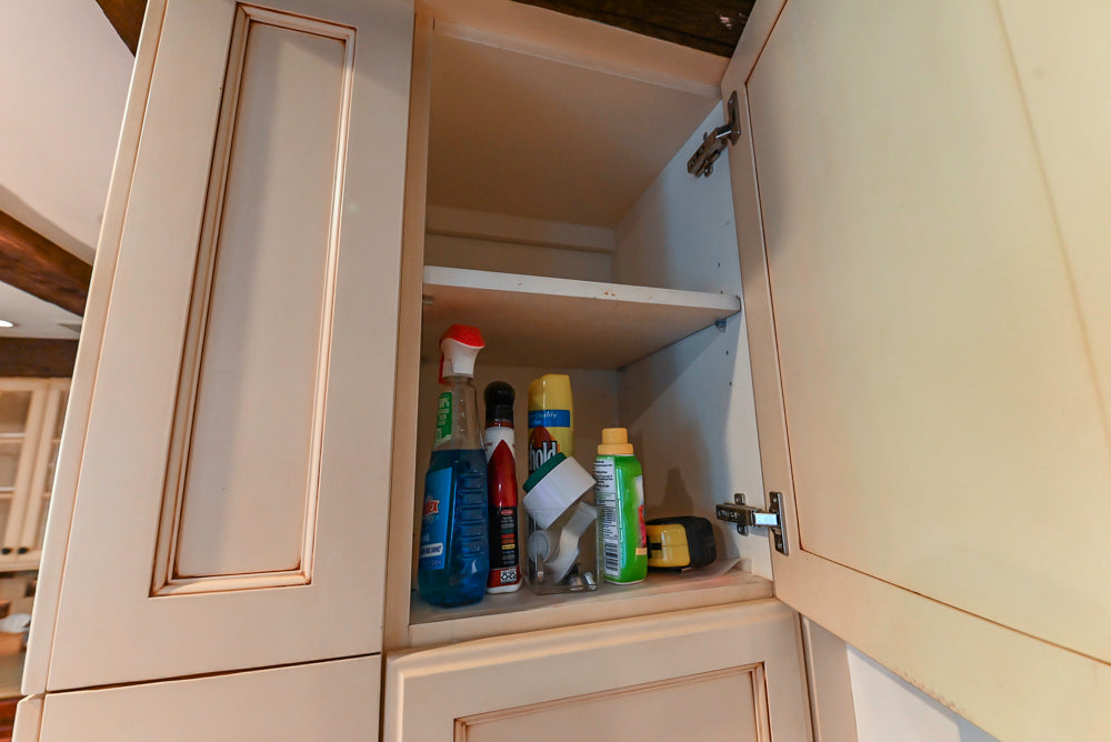 “The Henderson” Traditional Two-Tone Wooden Kitchen with Island & Appliances