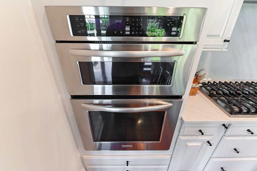 "The Kensington" Traditional White Kitchen with Island & Appliances
