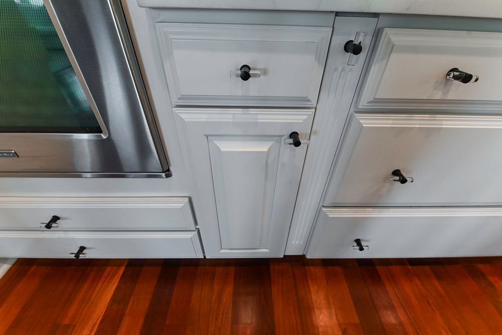 "The Kensington" Traditional White Kitchen with Island & Appliances
