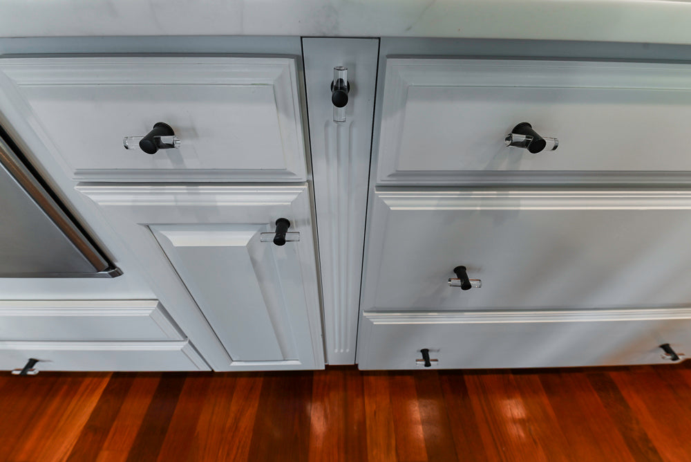 "The Kensington" Traditional White Kitchen with Island & Appliances