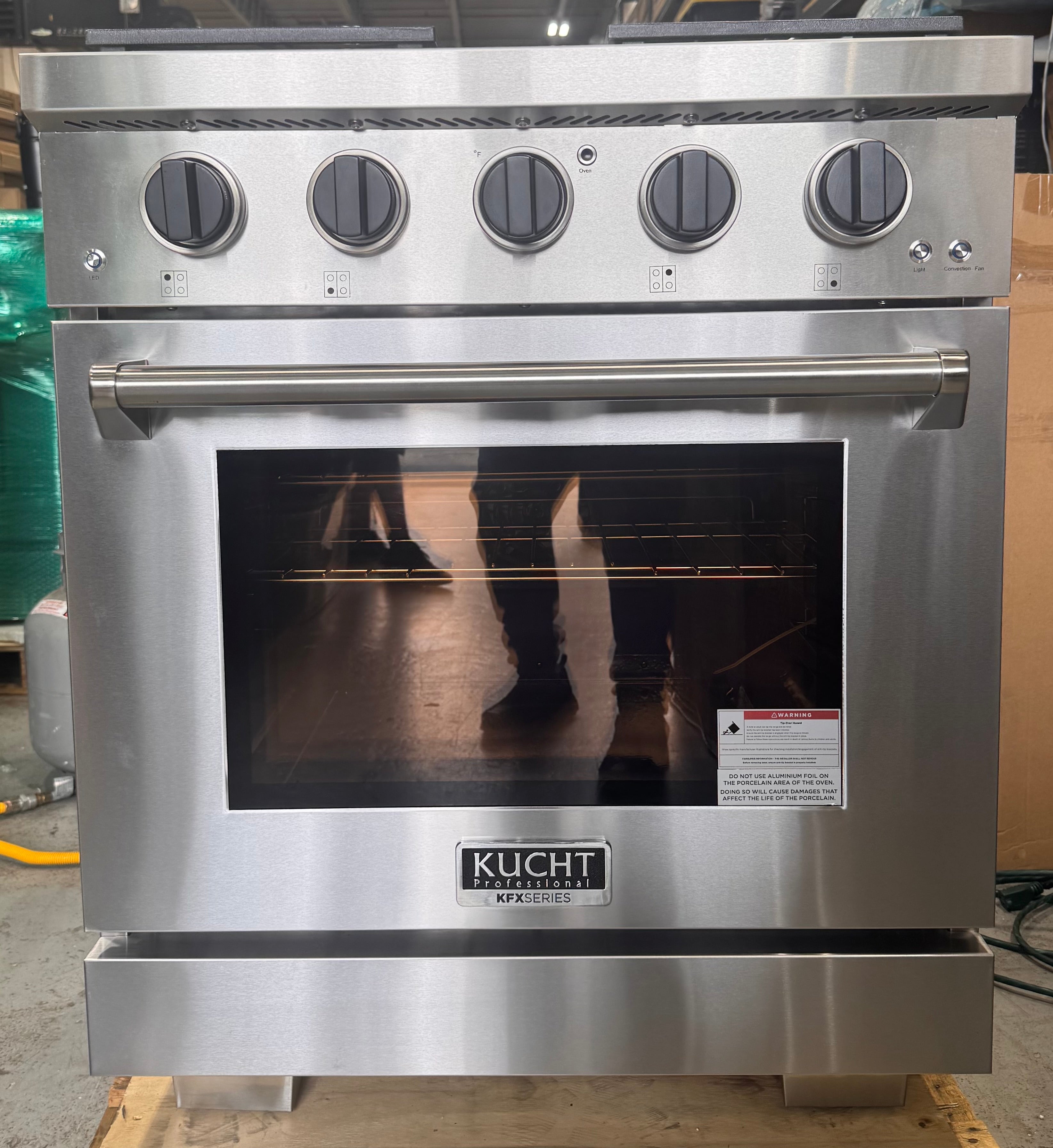 Kucht Professional KFX300 30" Stainless Steel Gas Range with Black Knobs