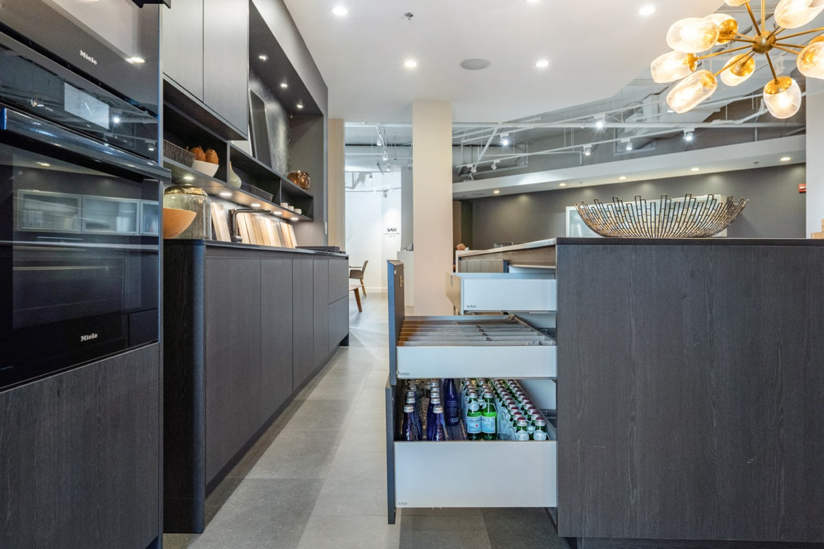 SieMatic Modern Black Kitchen with Island & Miele Appliances | photo 25