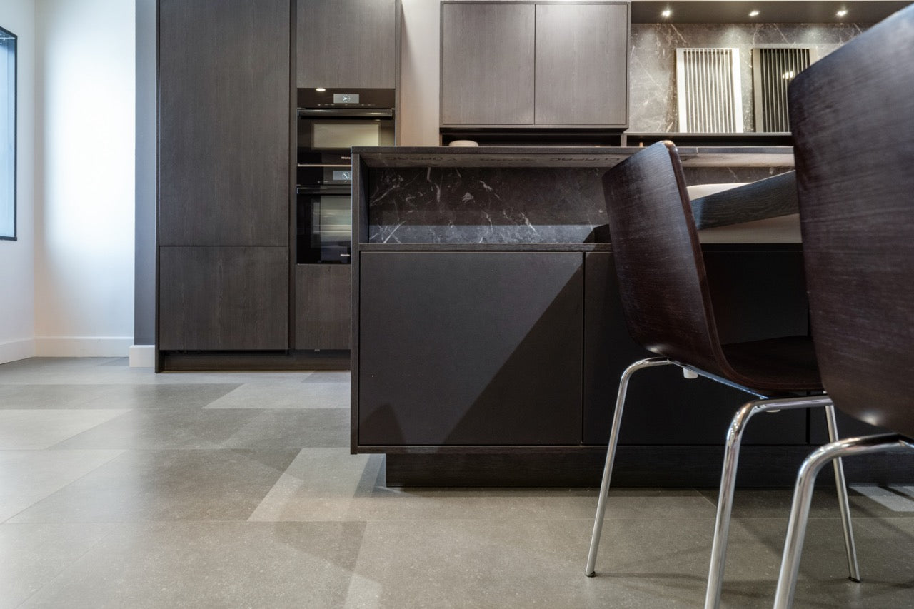 SieMatic Modern Black Kitchen with Island & Miele Appliances