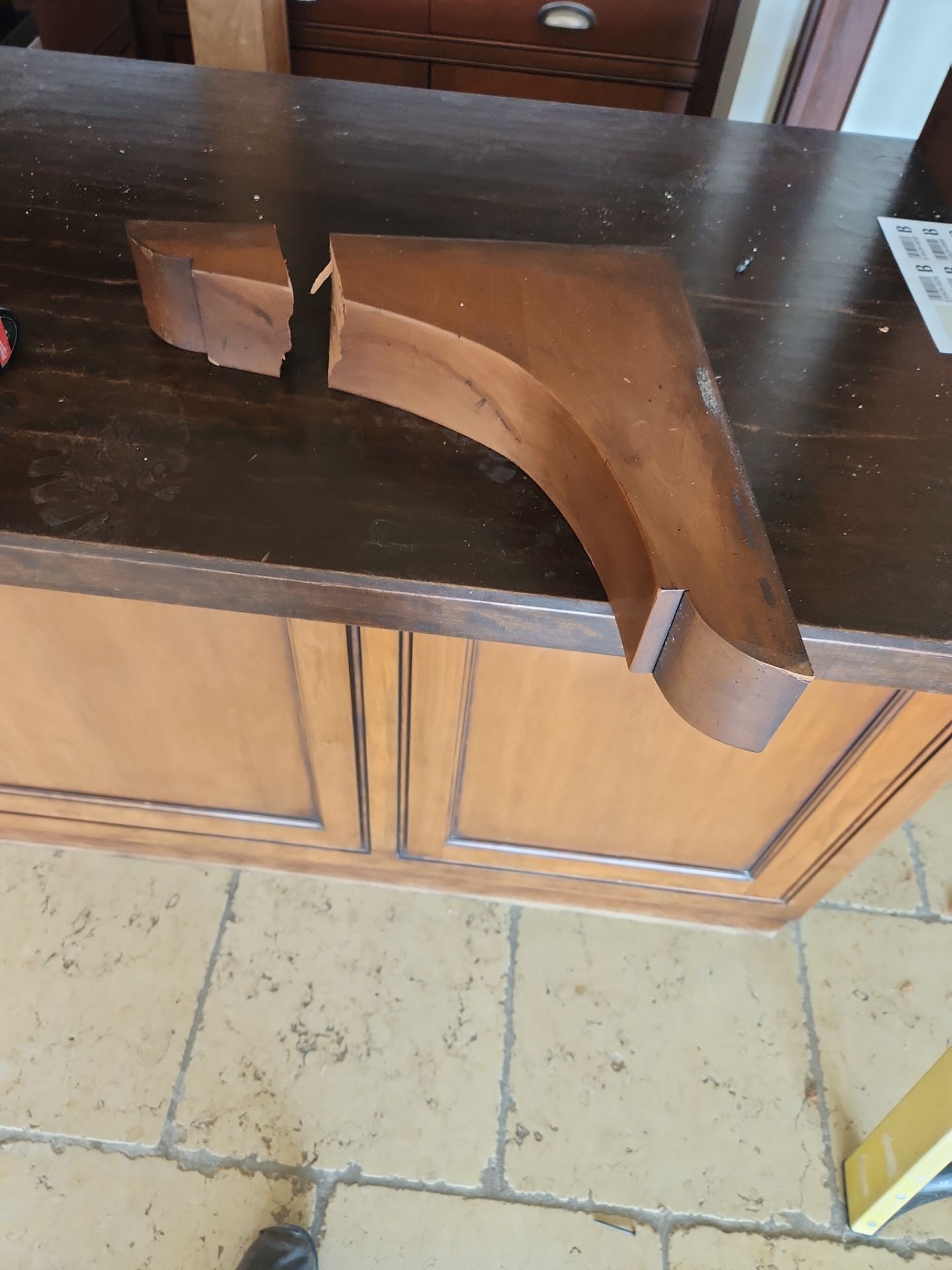 "The Highbury" Traditional Wooden Wet Bar with Sink, Faucet & Wine Cooler
