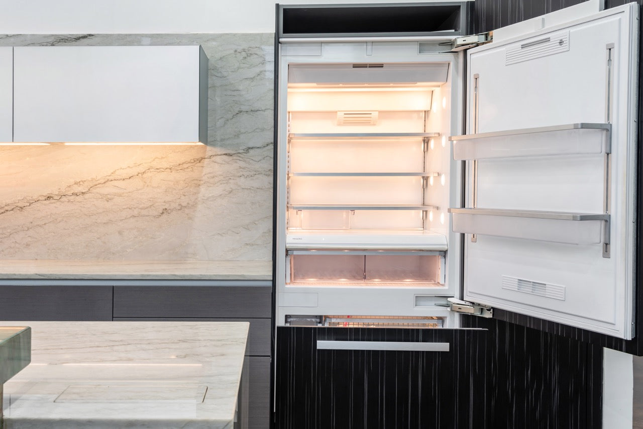 eggersmann Vancouver Wood Veneer Modern Kitchen with Waterfall Island & Miele Appliances