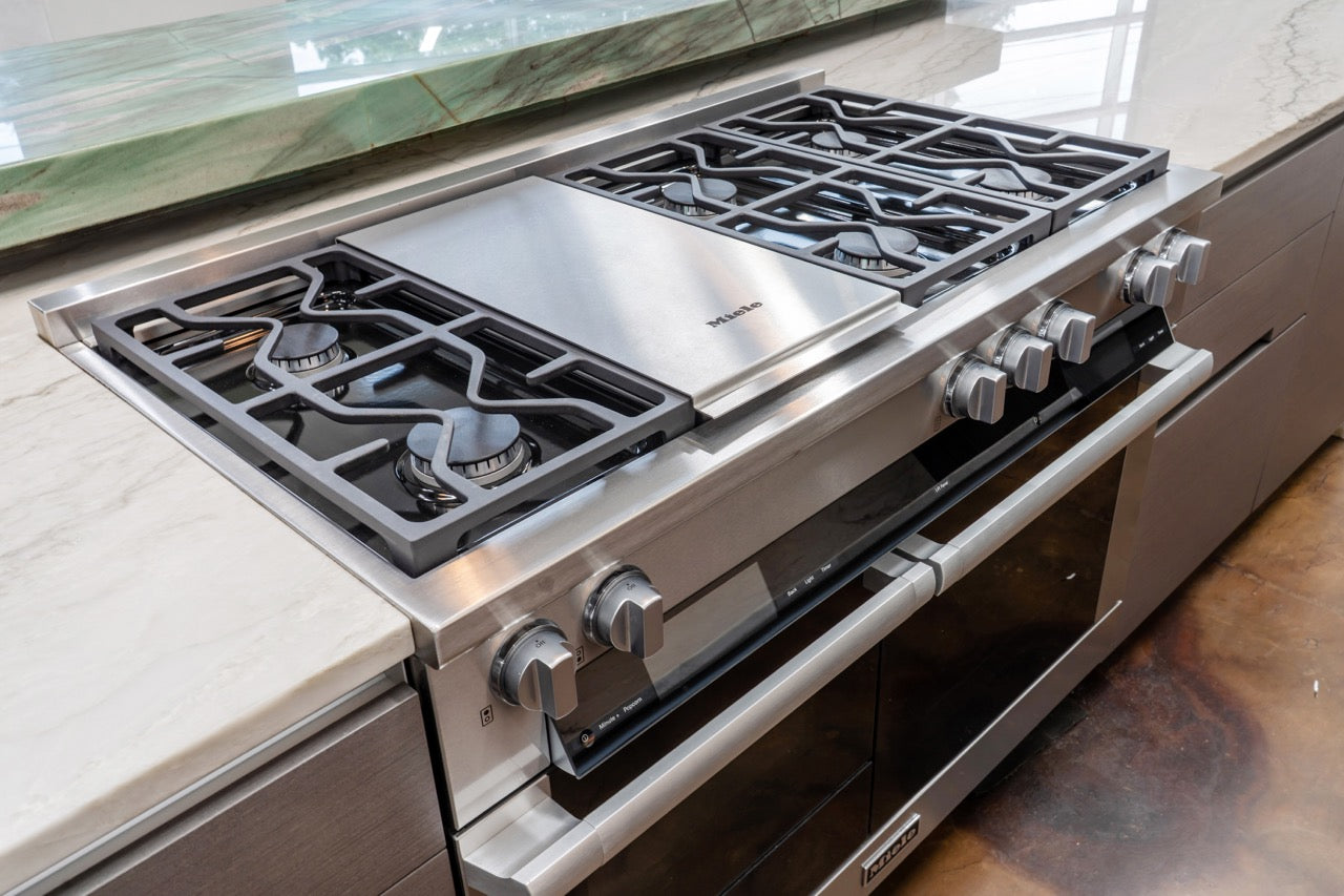 eggersmann Vancouver Wood Veneer Modern Kitchen with Waterfall Island & Miele Appliances