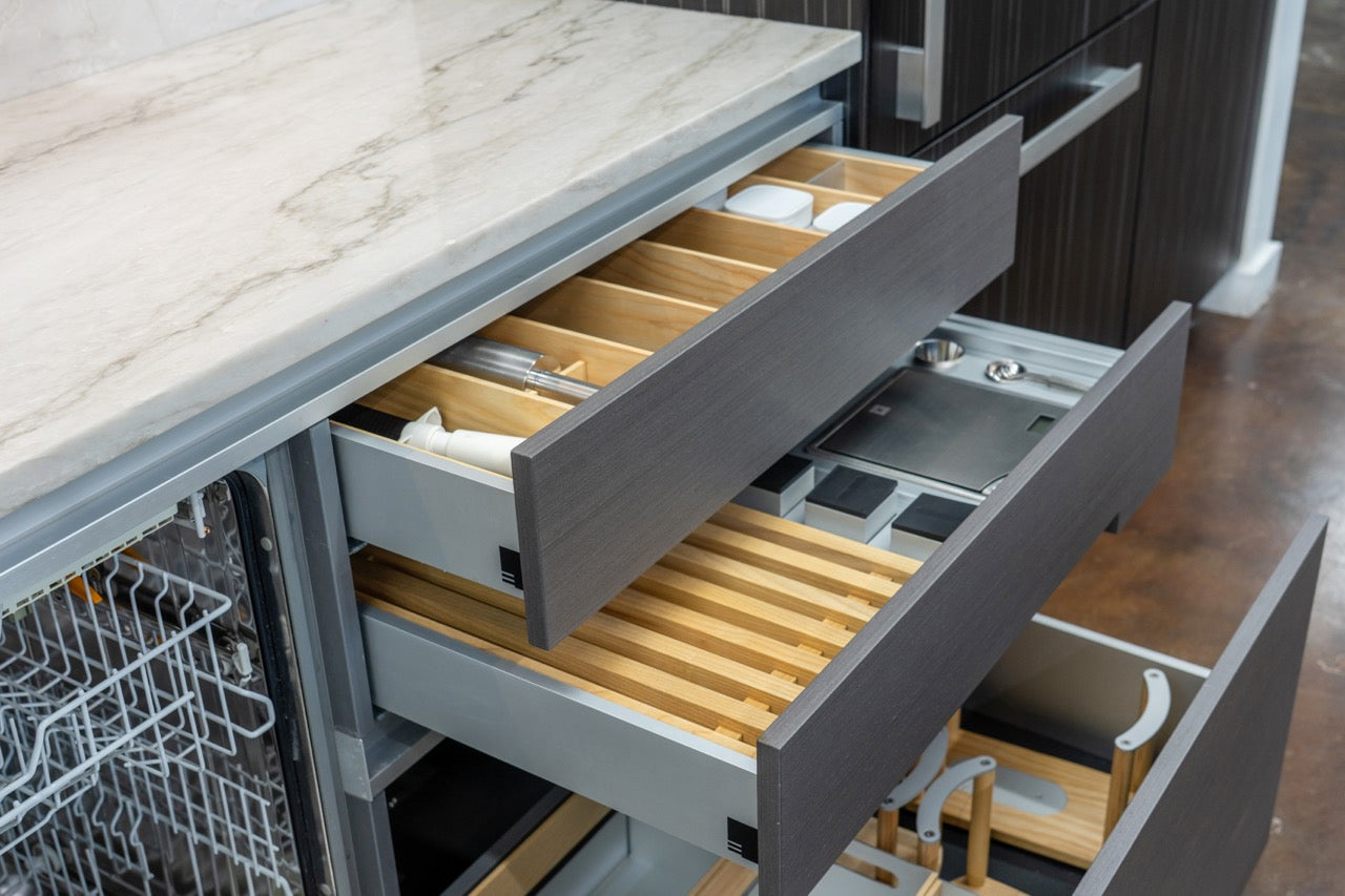 eggersmann Vancouver Wood Veneer Modern Kitchen with Waterfall Island & Miele Appliances