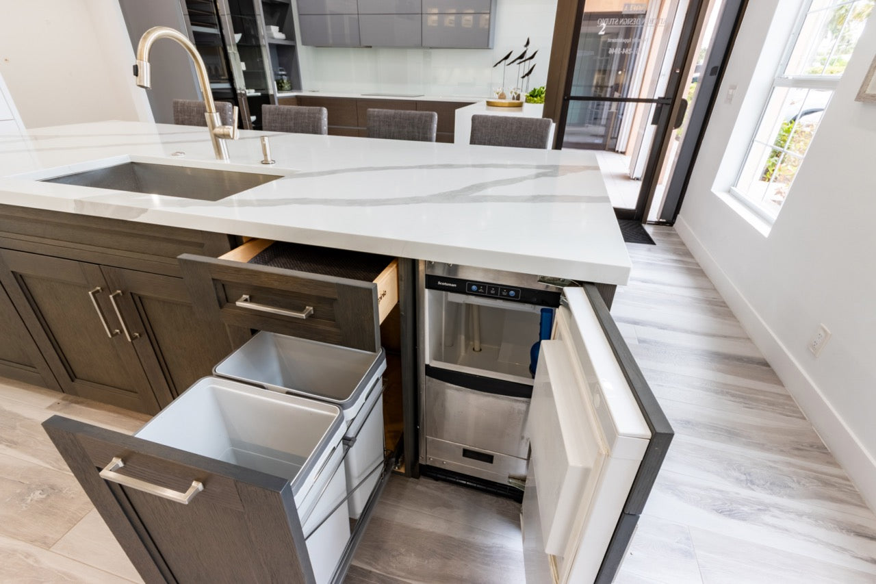 Irpinia Transitional White Kitchen with Island, Quartz Countertops and Miele Appliances