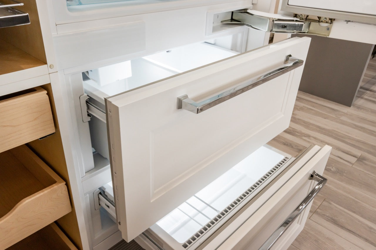 Irpinia Transitional White Kitchen with Island, Quartz Countertops and Miele Appliances