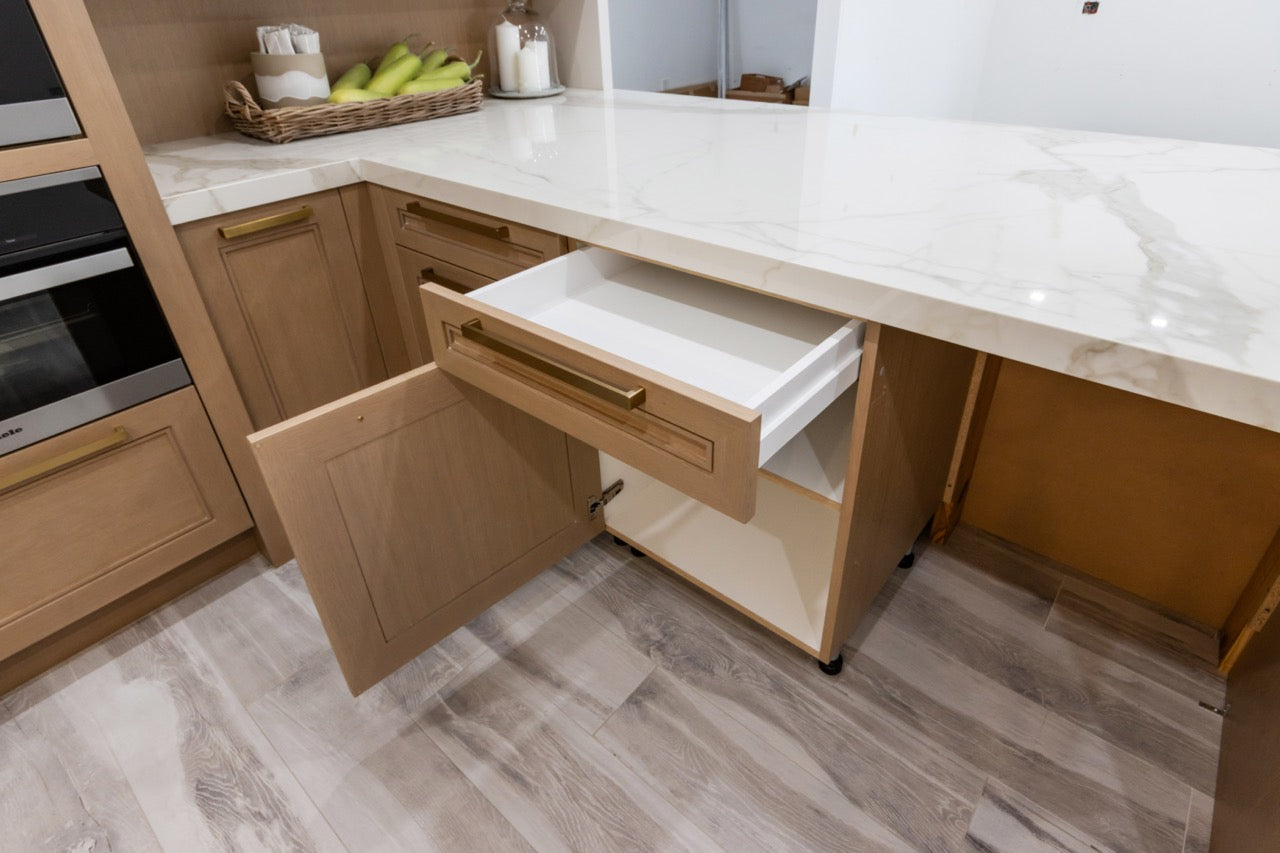 Irpinia Transitional White & Oak Kitchen with Quartz Countertops and Miele Appliances