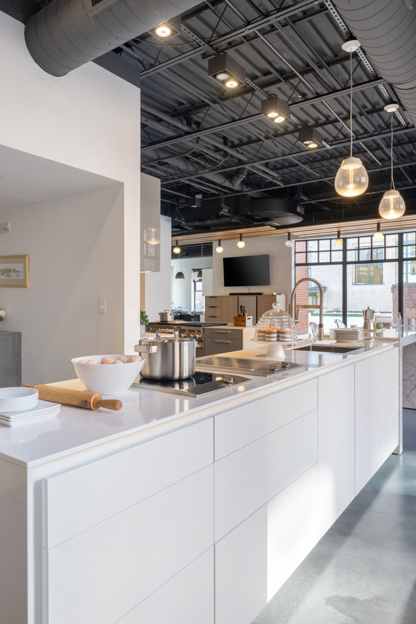 Poggenpohl Segmento Modern White & Wood Veneer Kitchen with Miele Appliances