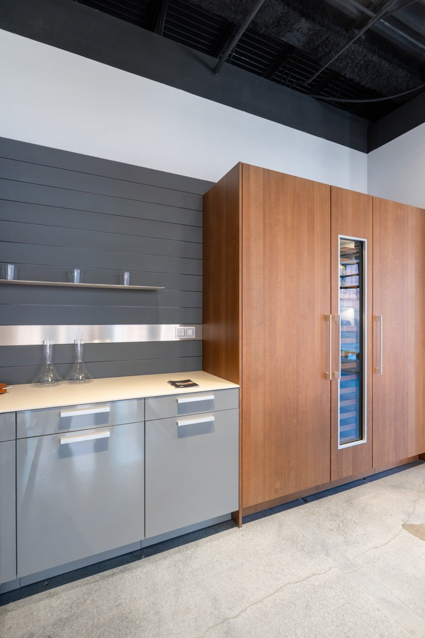 Poggenpohl Artesio Modern Grey and Wood Veneer Kitchen with Island and Wolf & Sub-Zero Appliances