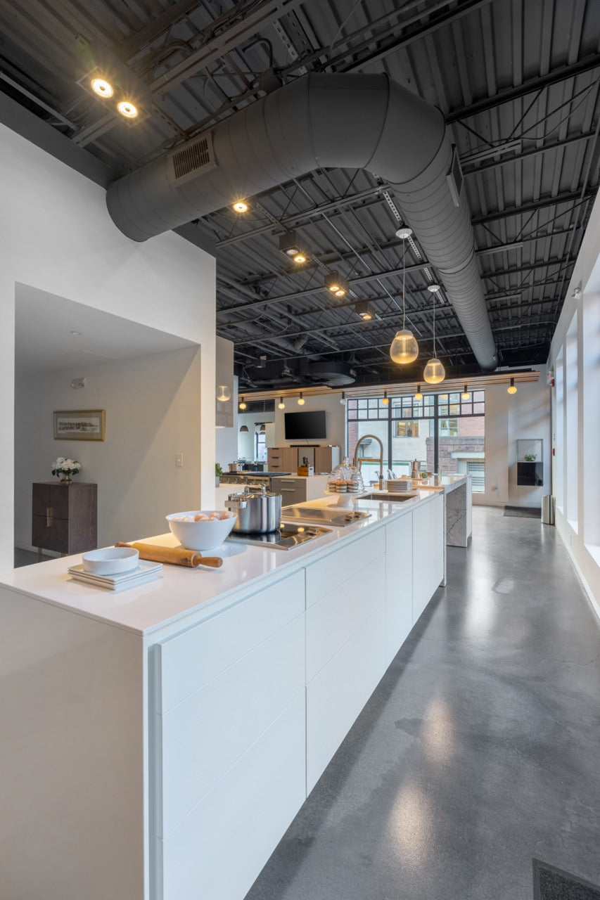 Poggenpohl Segmento Modern White & Wood Veneer Kitchen with Miele Appliances