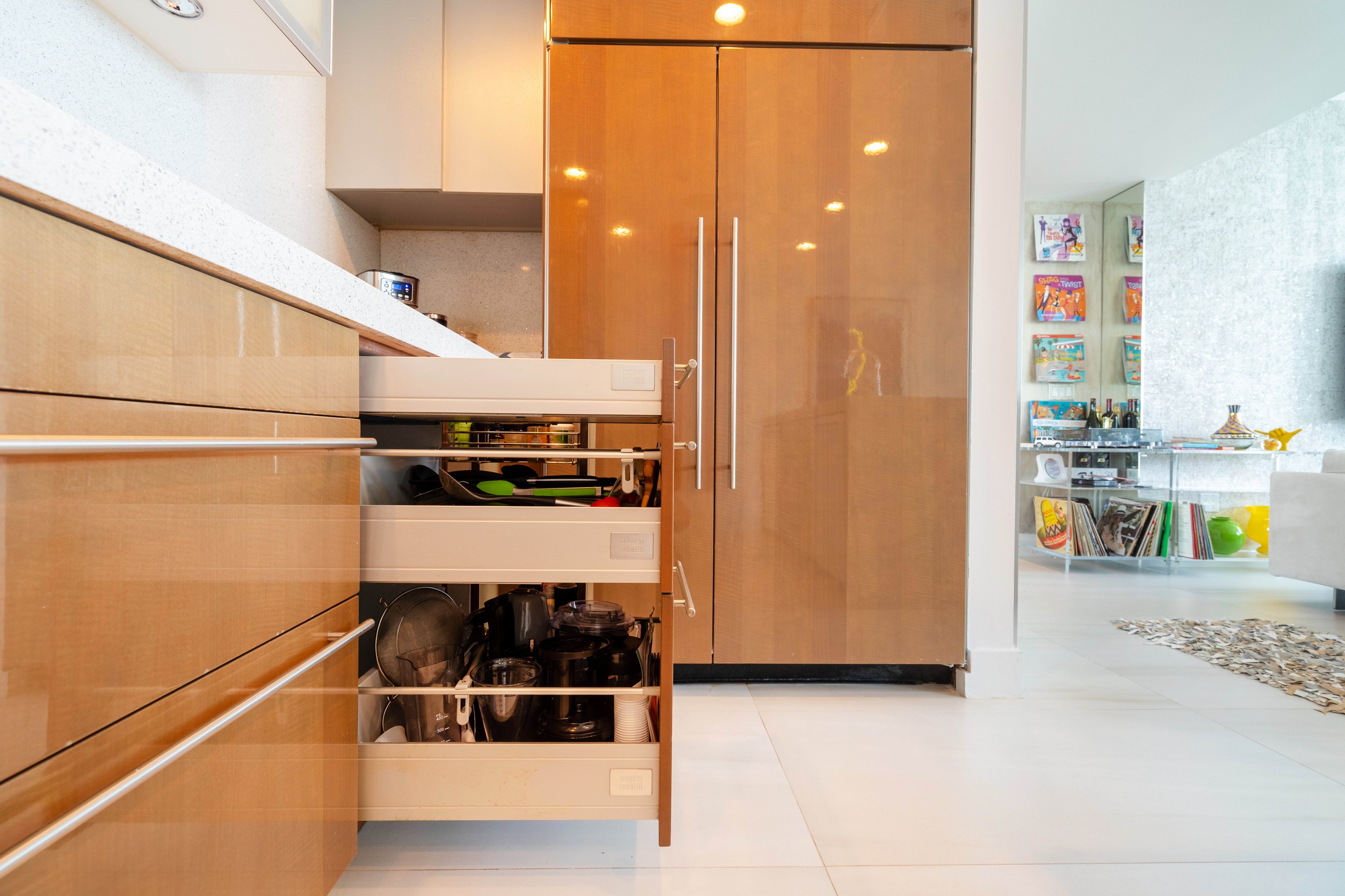 Poggenpohl Modern Glossy Exotic Wood Veneer Kitchen with Island & Miele Appliances