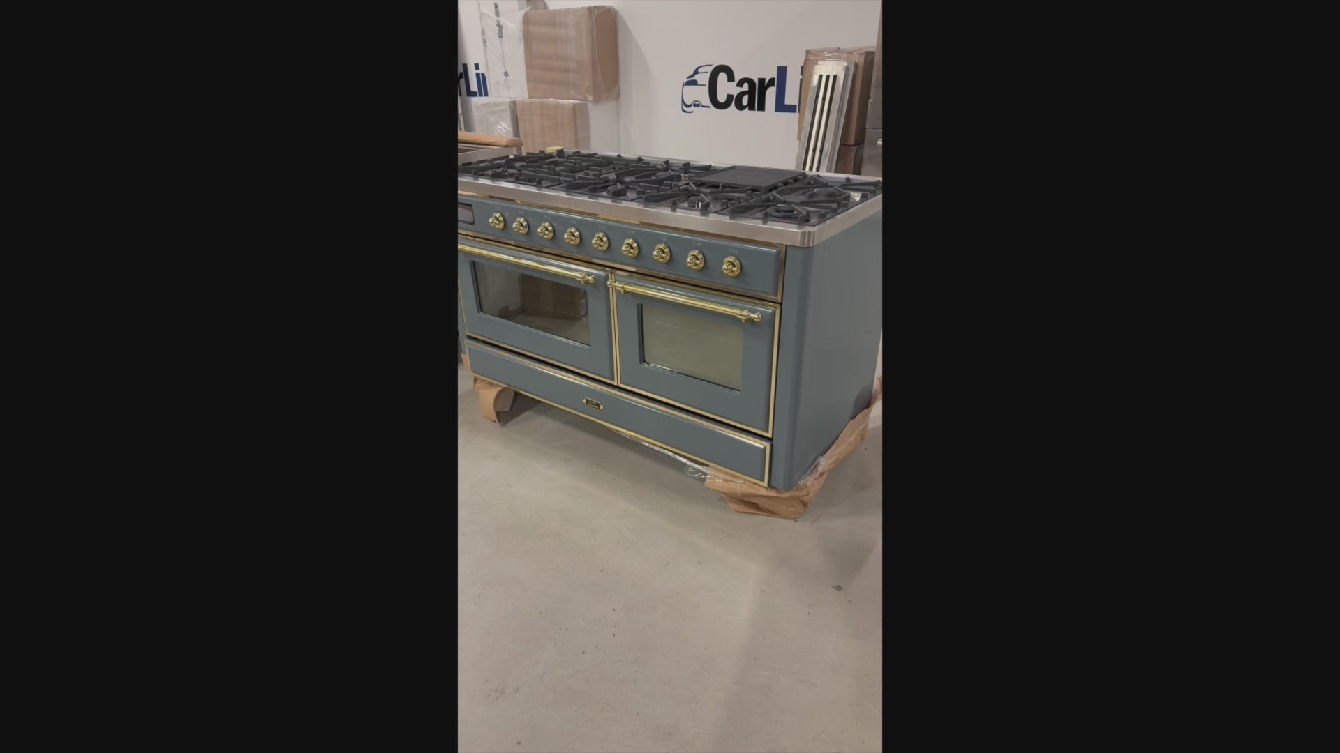 Load video: Luxury 60 inch retro Italian freestanding double oven gas range with brass knobs by ILVE