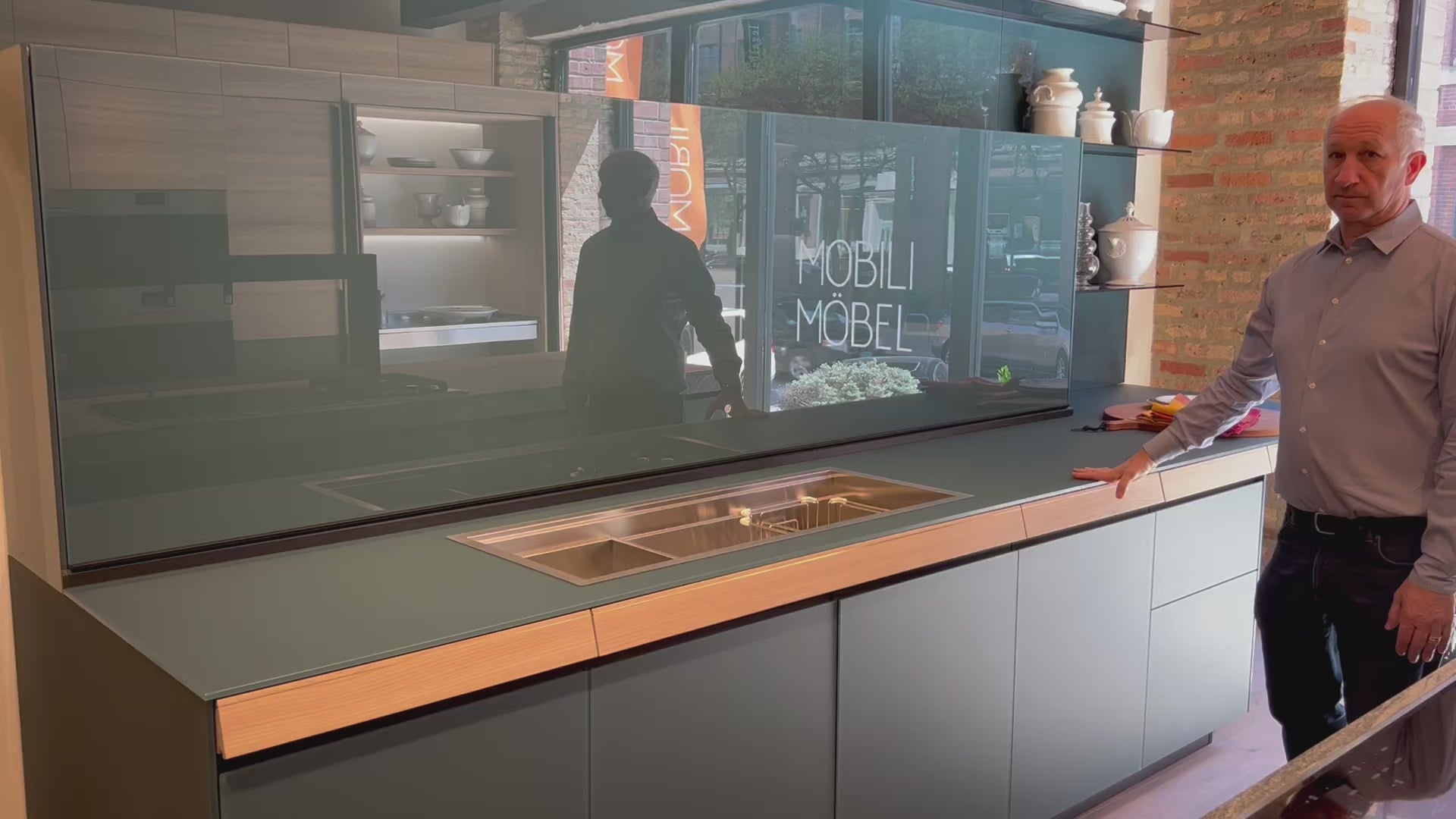 Valcucine Air Logica Green Glass Kitchen | Genius Loci – Aurora Circ