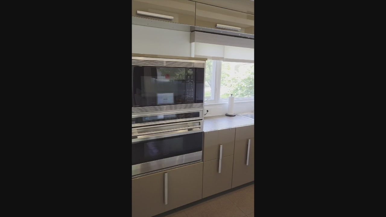 Load video: Rossana modern Italian kitchen suite front view in glossy Mexican Sand lacquer finish