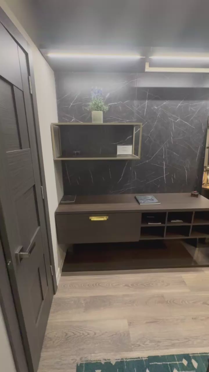 Muretti Modern Aluminum Framed Showroom Display Built-In Wardrobe Closet System