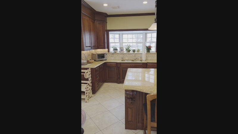 "The Winchester" Traditional Wooden Kitchen with Granite Countertops and Appliances