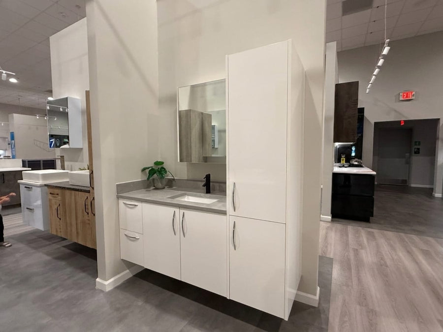 Wren East Hanover bathroom vanity display, photo 3