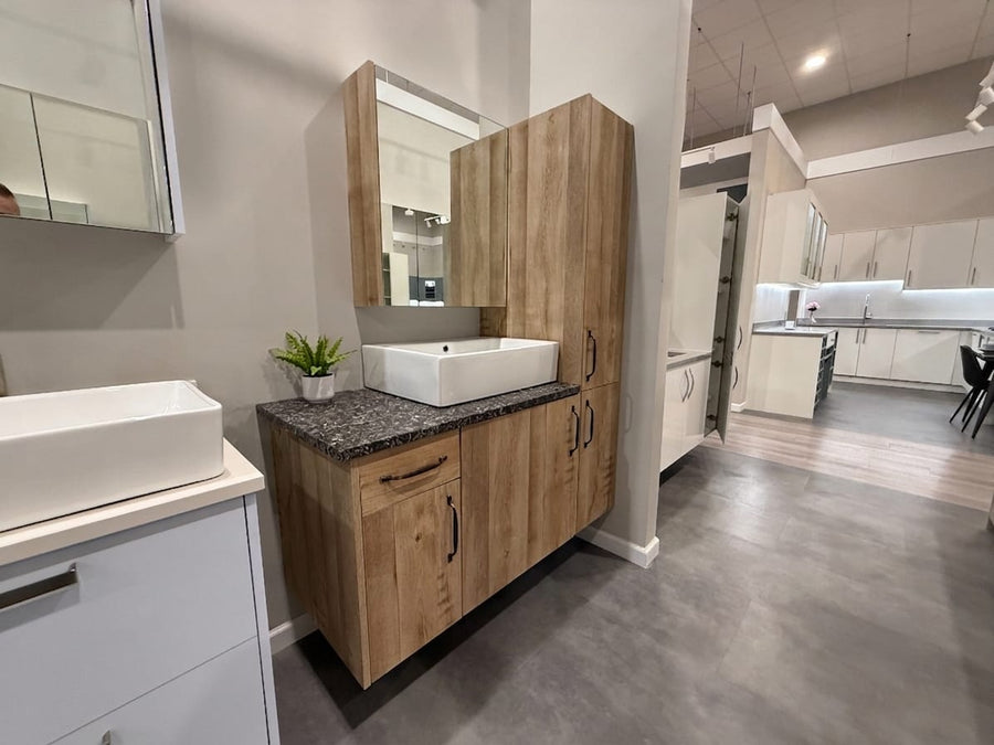 Wren East Hanover bathroom vanity display, photo 5